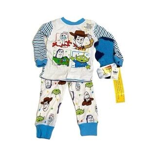 NWT 2T TOY STORY Disney Pixar Pajama Set PJs Sleepwear New Kids Toddler Socks